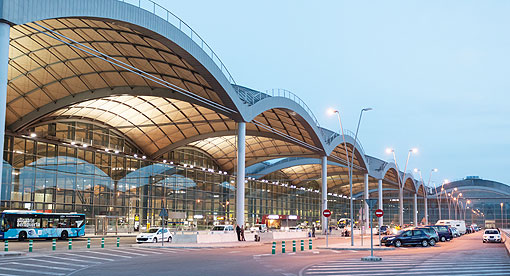 Leiebilen står direkte på flyplassen i Alicante